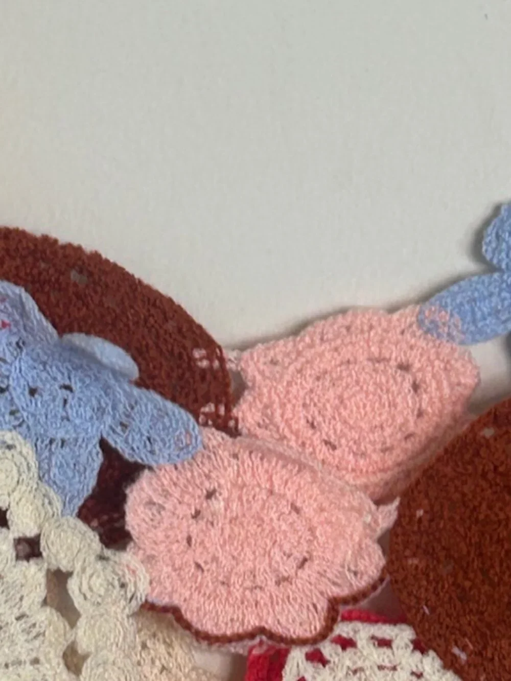 POL Ivory Pink Hand Made Crochet Motif Weaved Heart Neck Cropped Knit Top NEW - Picture 4 of 16